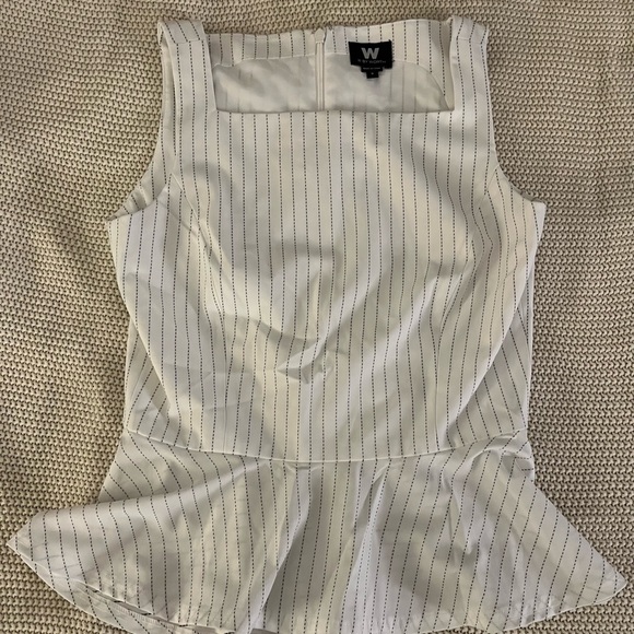 W by Worth White and Black Pinstripe Sleeveless Peplum Top - Size 0 - Picture 2 of 11